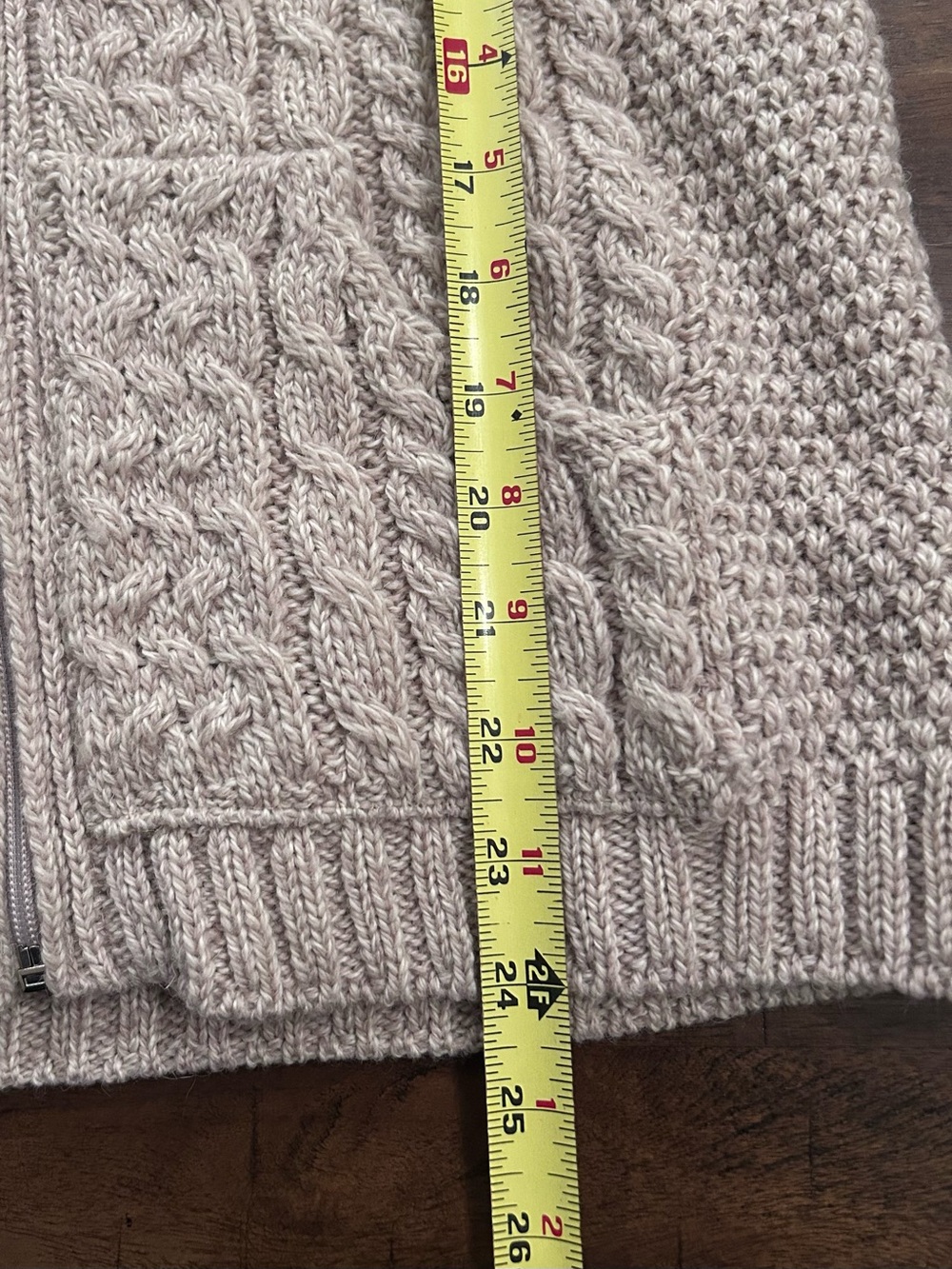 Inis Crafts Ireland Merino Wool Cardigan Sweater Size Medium Beige Cable Knit - Picture 4 of 8